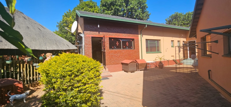 3 Bedroom Property for Sale in Protea Park North West